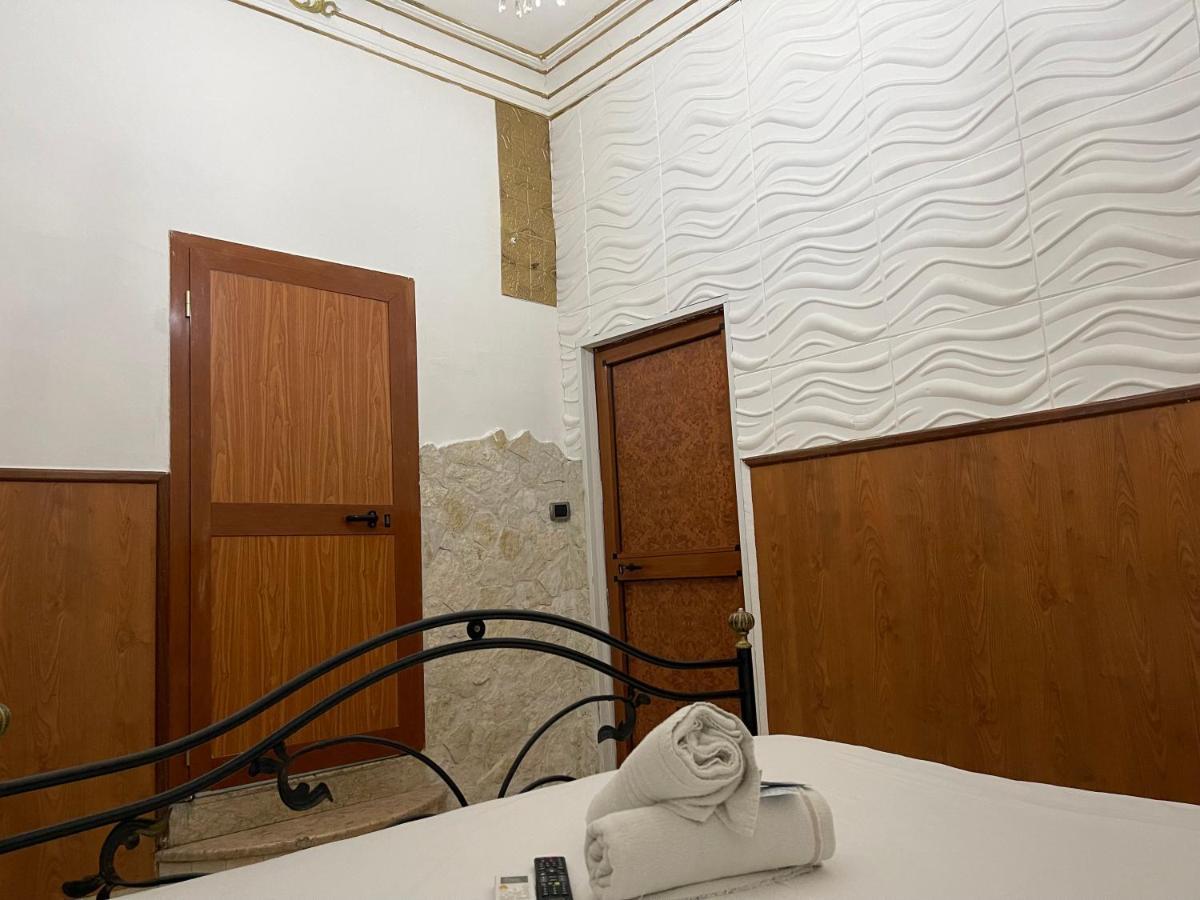 Hotel Mignon Наполи Екстериор снимка
