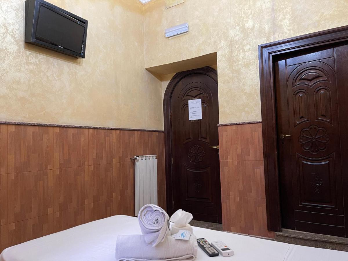 Hotel Mignon Наполи Екстериор снимка