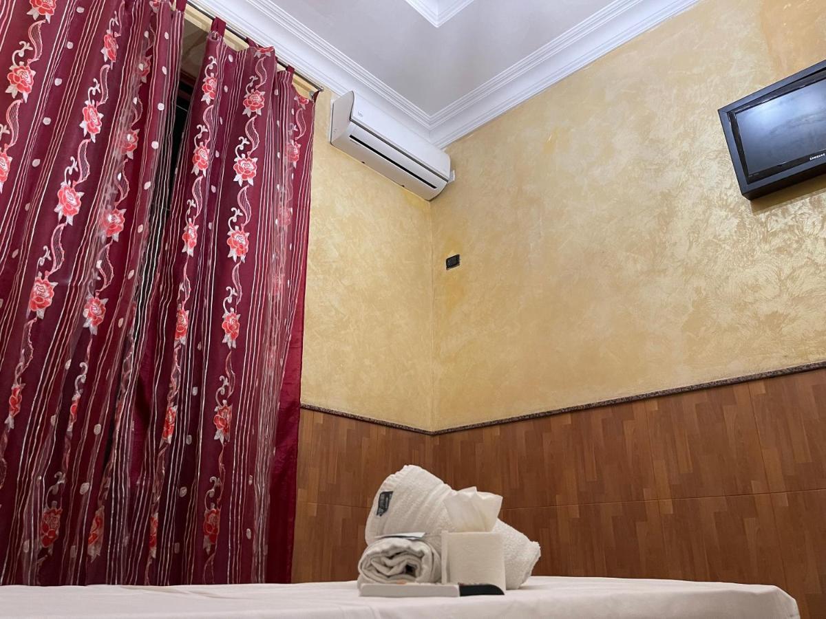 Hotel Mignon Наполи Екстериор снимка